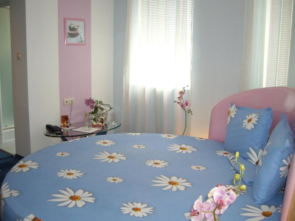 Family Hotel Mania Stara Zagora Room photo